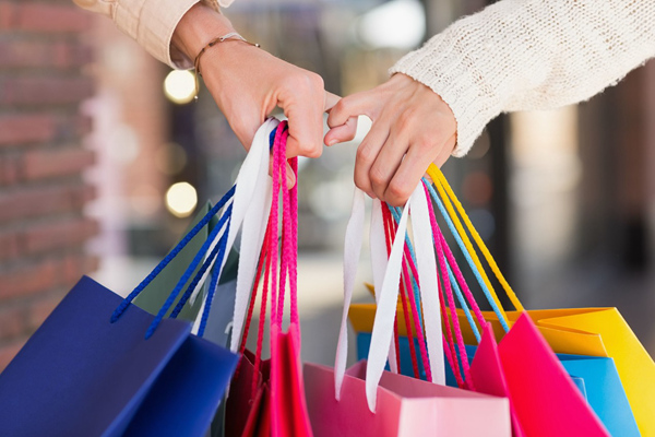 李佳琦、薇婭直播帶貨是記“七傷拳”